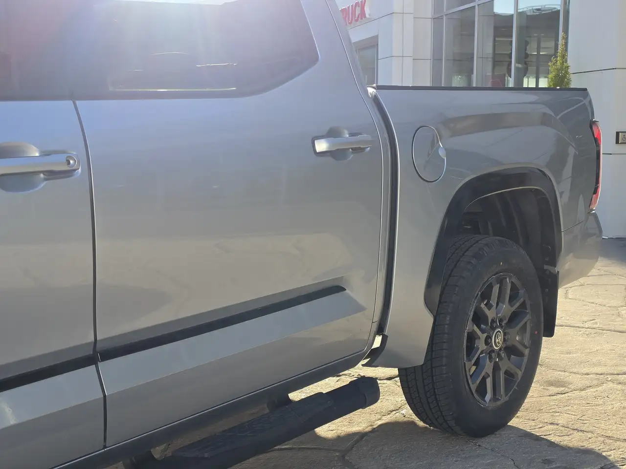 Toyota Tundra снимка Toyota Tundra