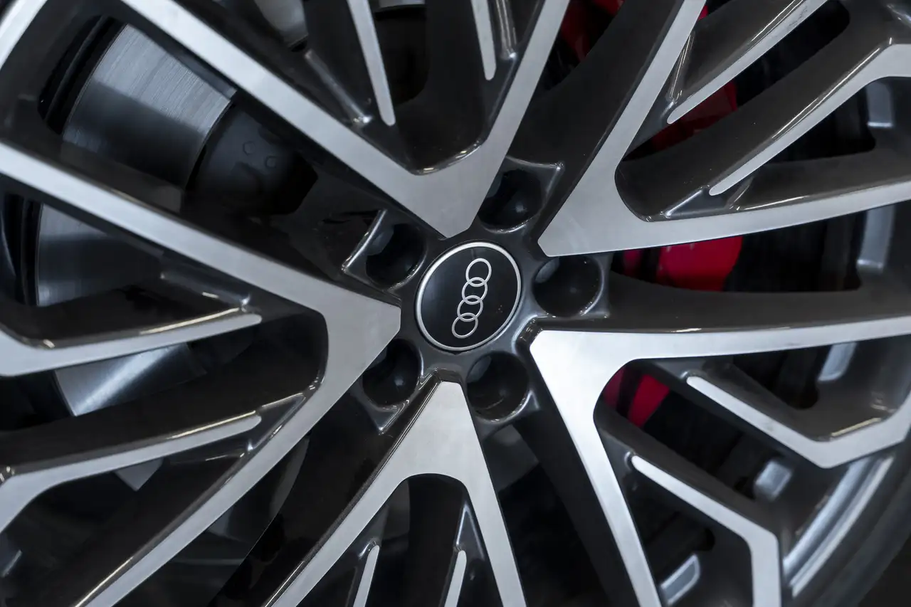 Audi SQ7 photo Audi SQ7