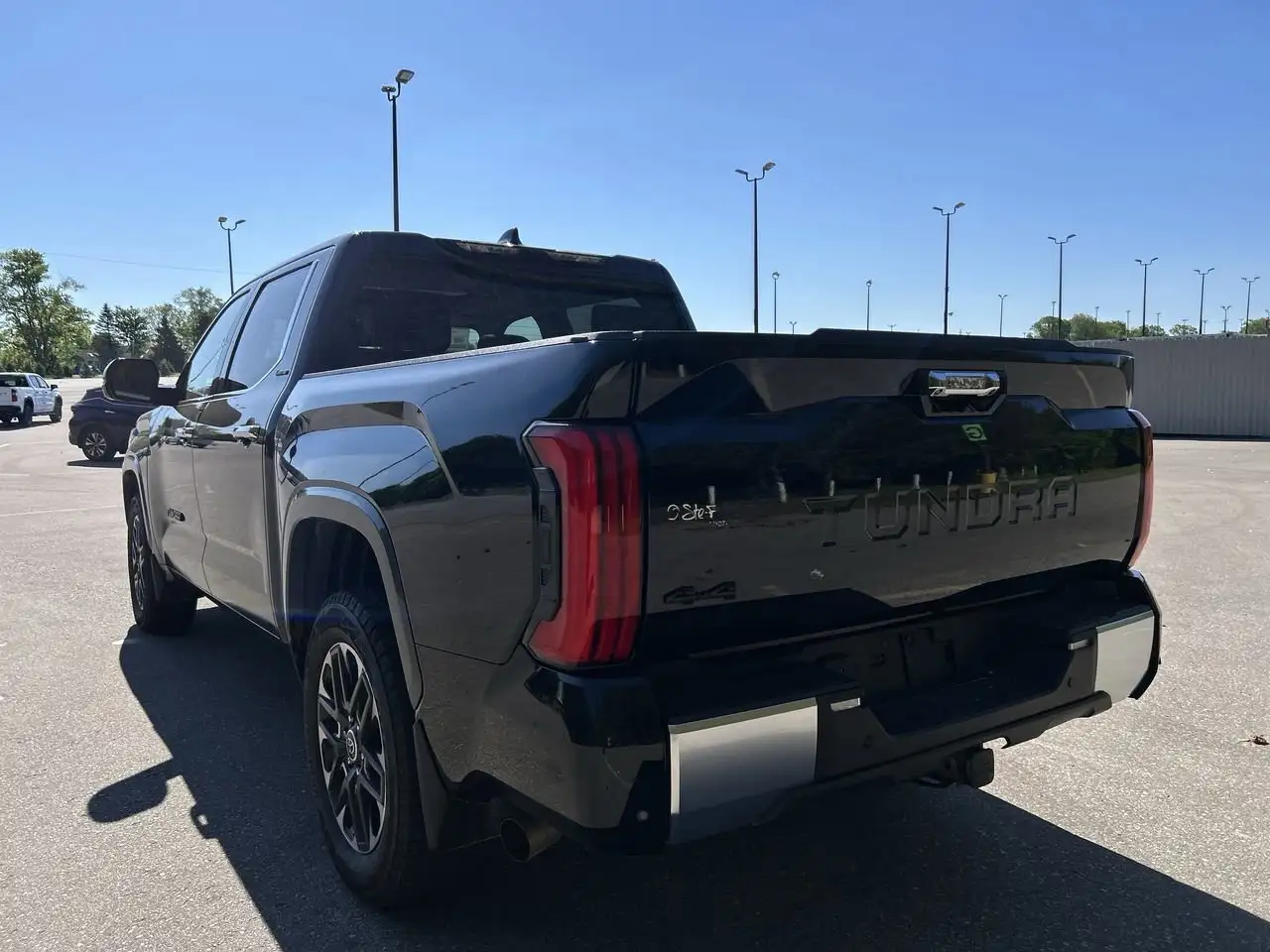 Toyota Tundra photo Toyota Tundra