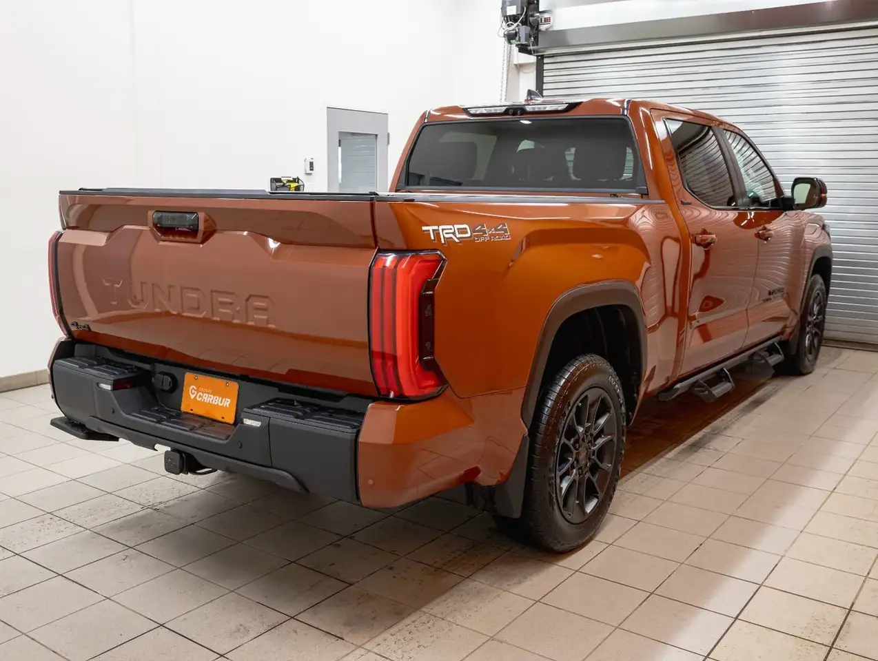 Toyota Tundra снимка Toyota Tundra