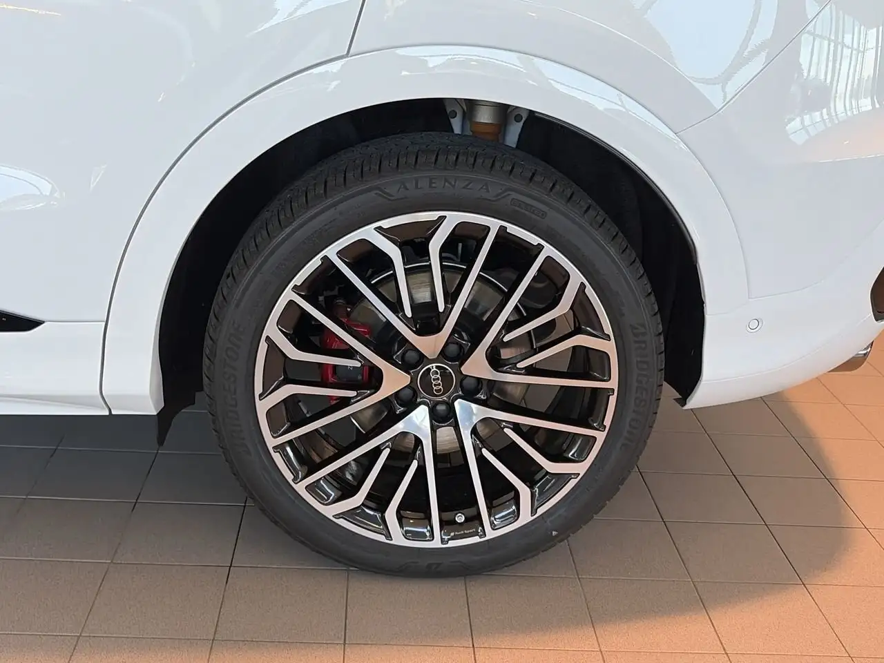 Audi SQ5 снимка Audi SQ5