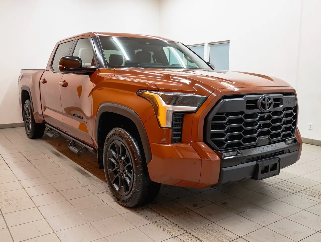 Toyota Tundra снимка Toyota Tundra
