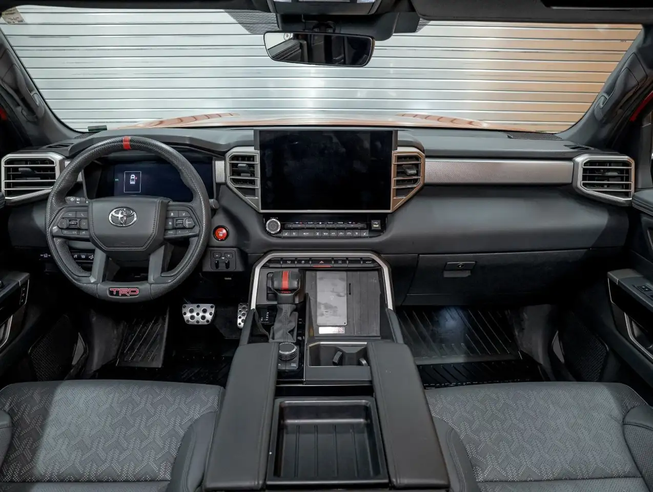 Toyota Tundra снимка Toyota Tundra