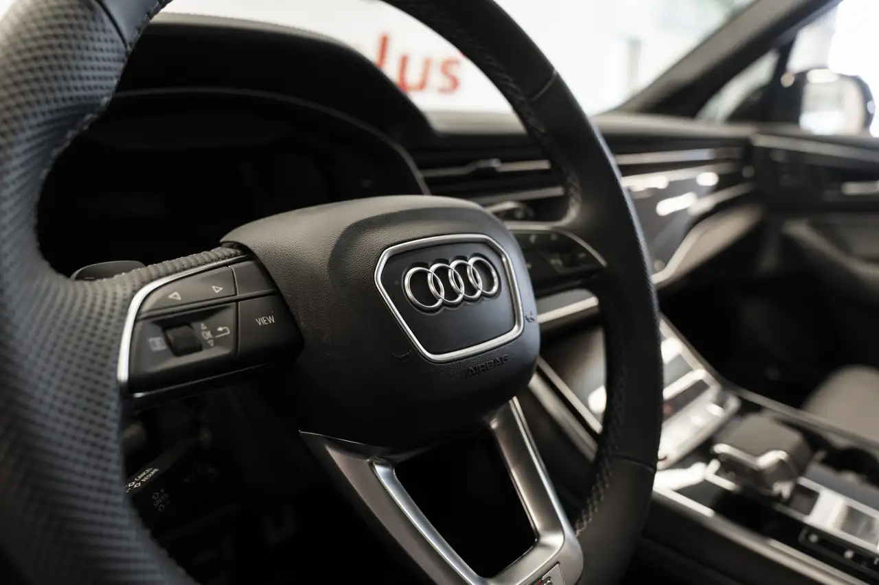 Audi SQ7 photo Audi SQ7