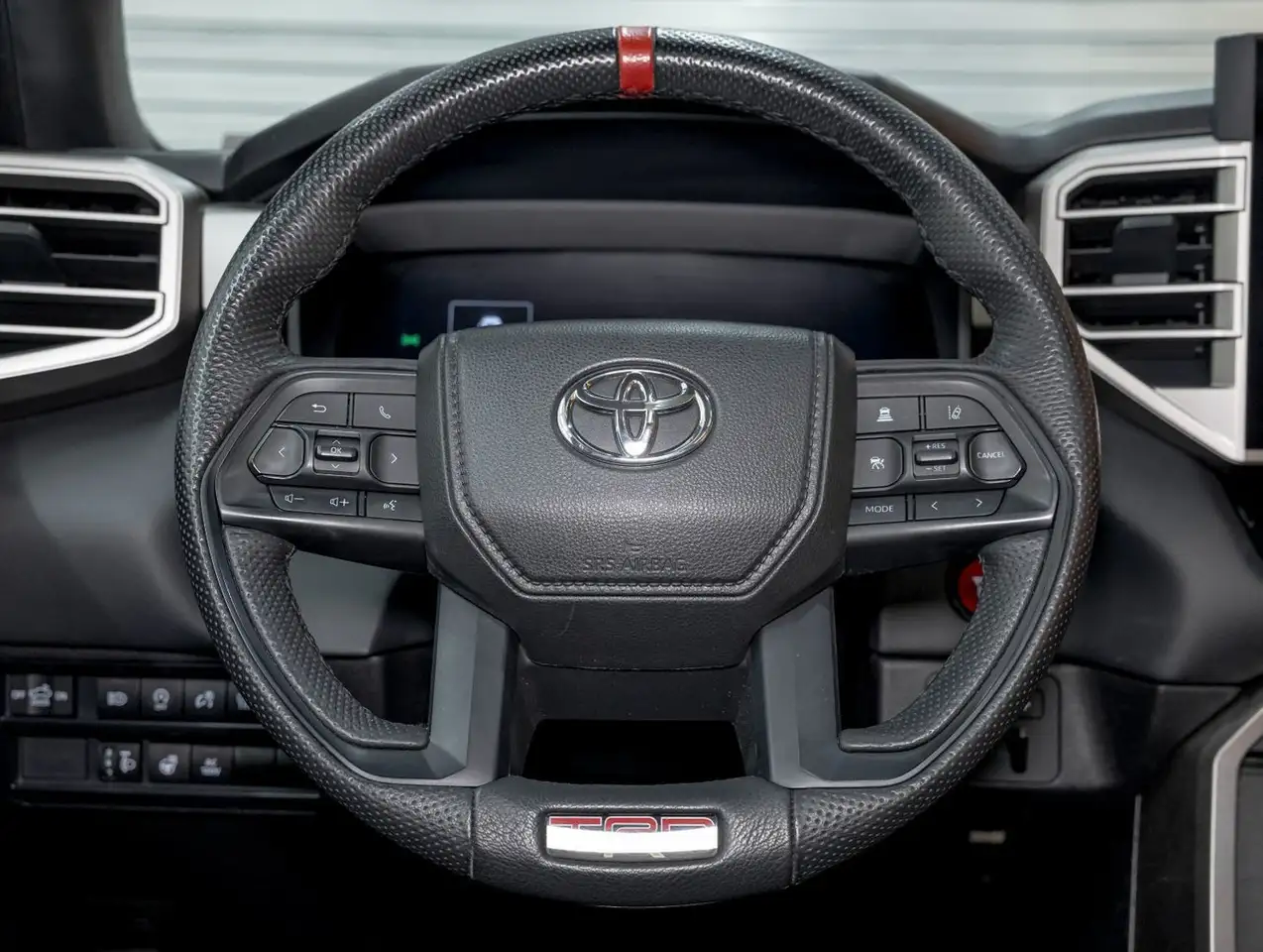 Toyota Tundra снимка Toyota Tundra