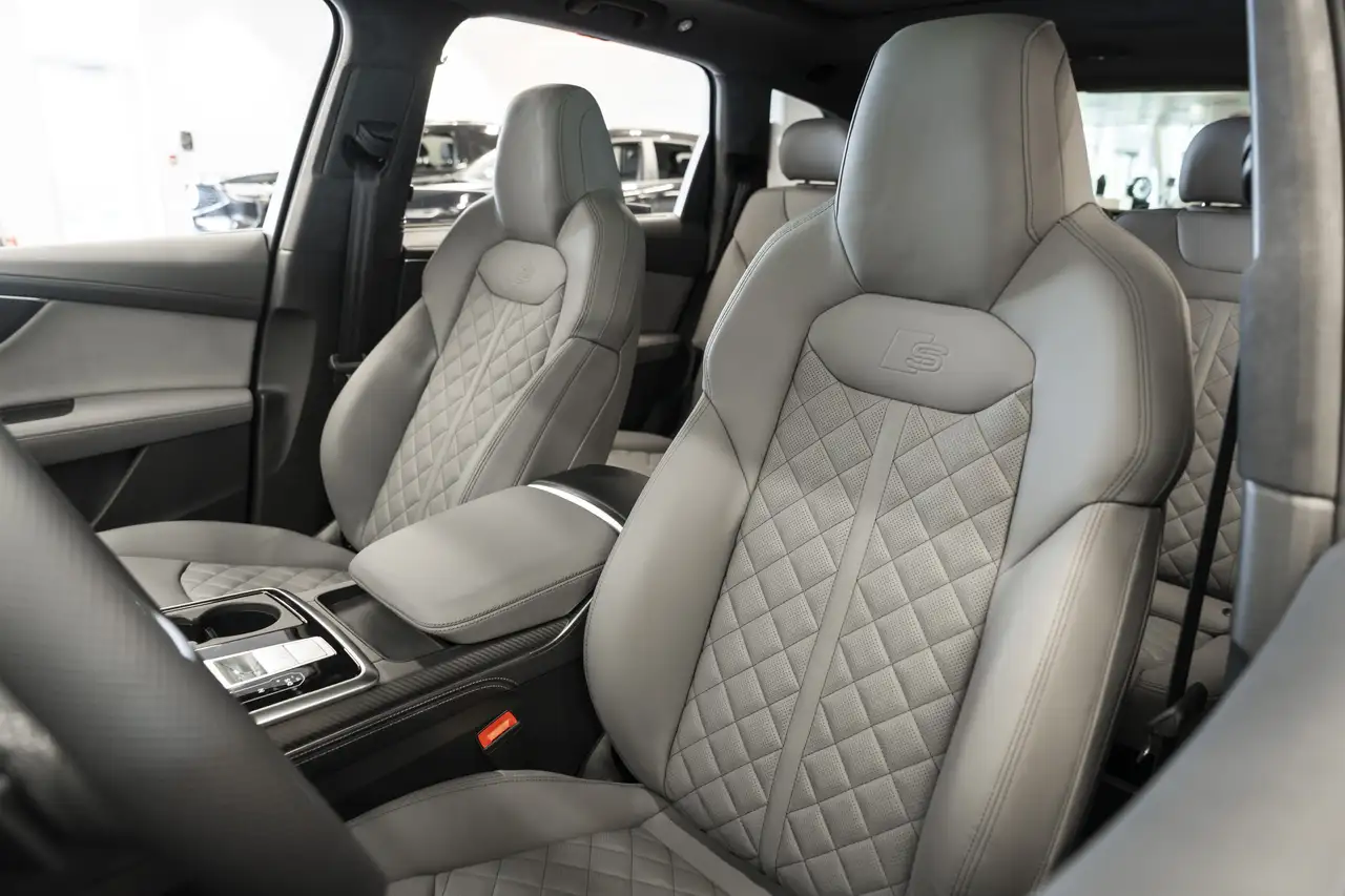 Audi SQ7 photo Audi SQ7