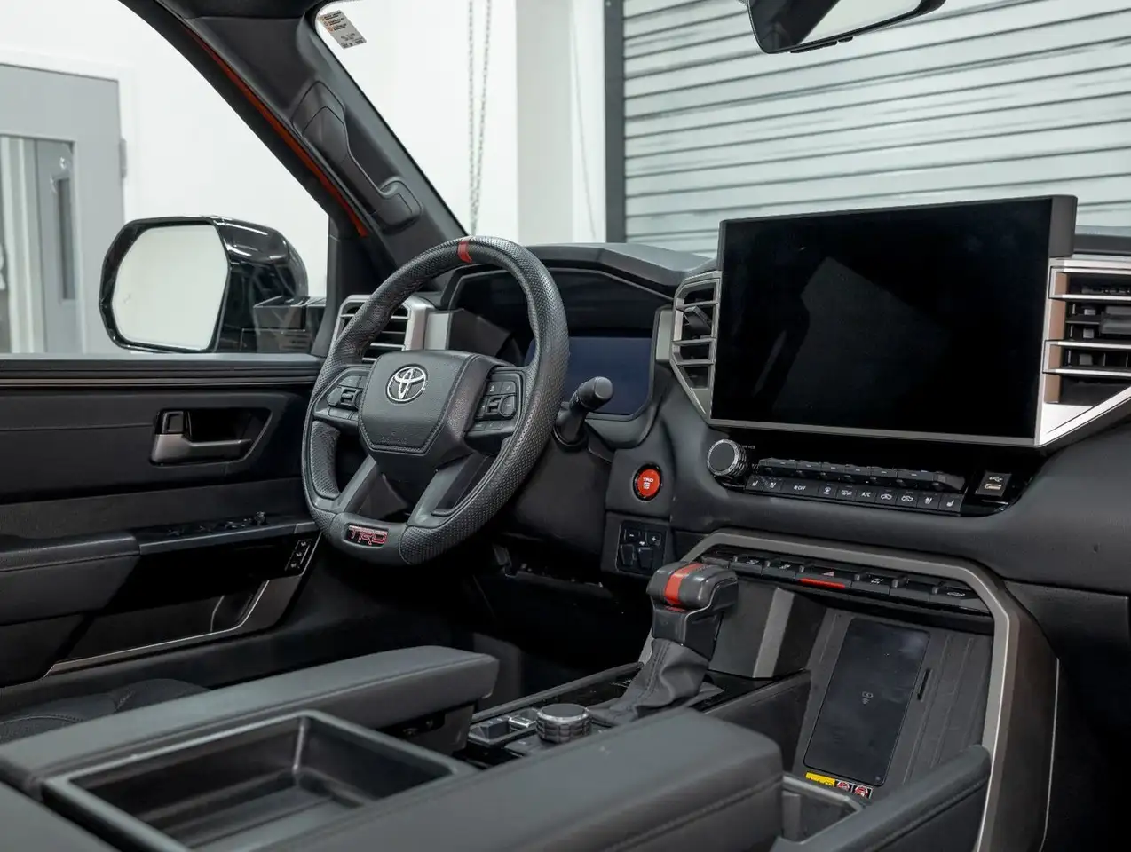 Toyota Tundra снимка Toyota Tundra