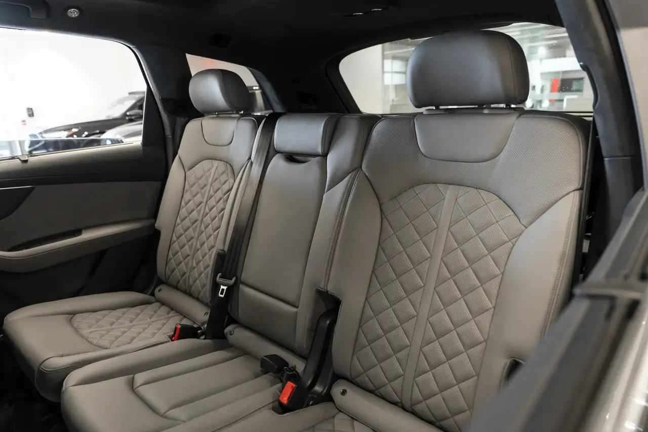 Audi SQ7 photo Audi SQ7