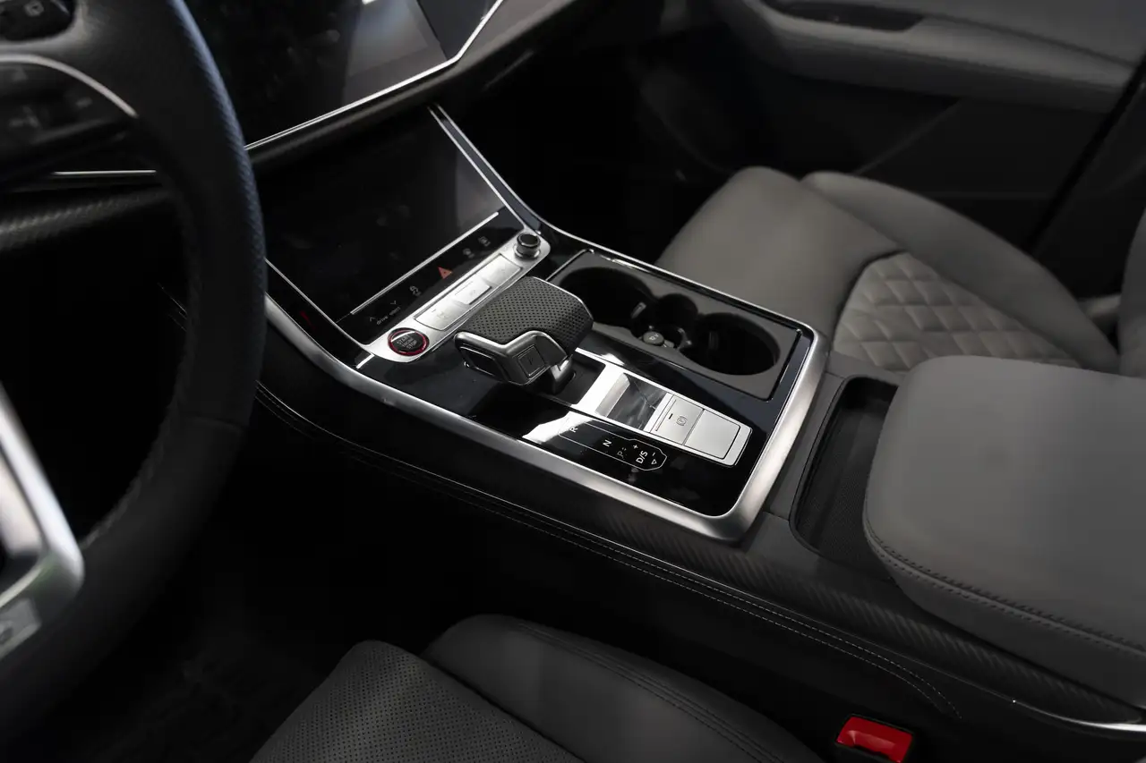 Audi SQ7 photo Audi SQ7