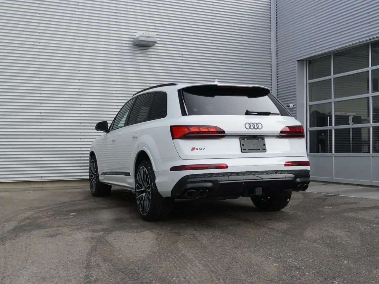 Audi SQ7 снимка Audi SQ7