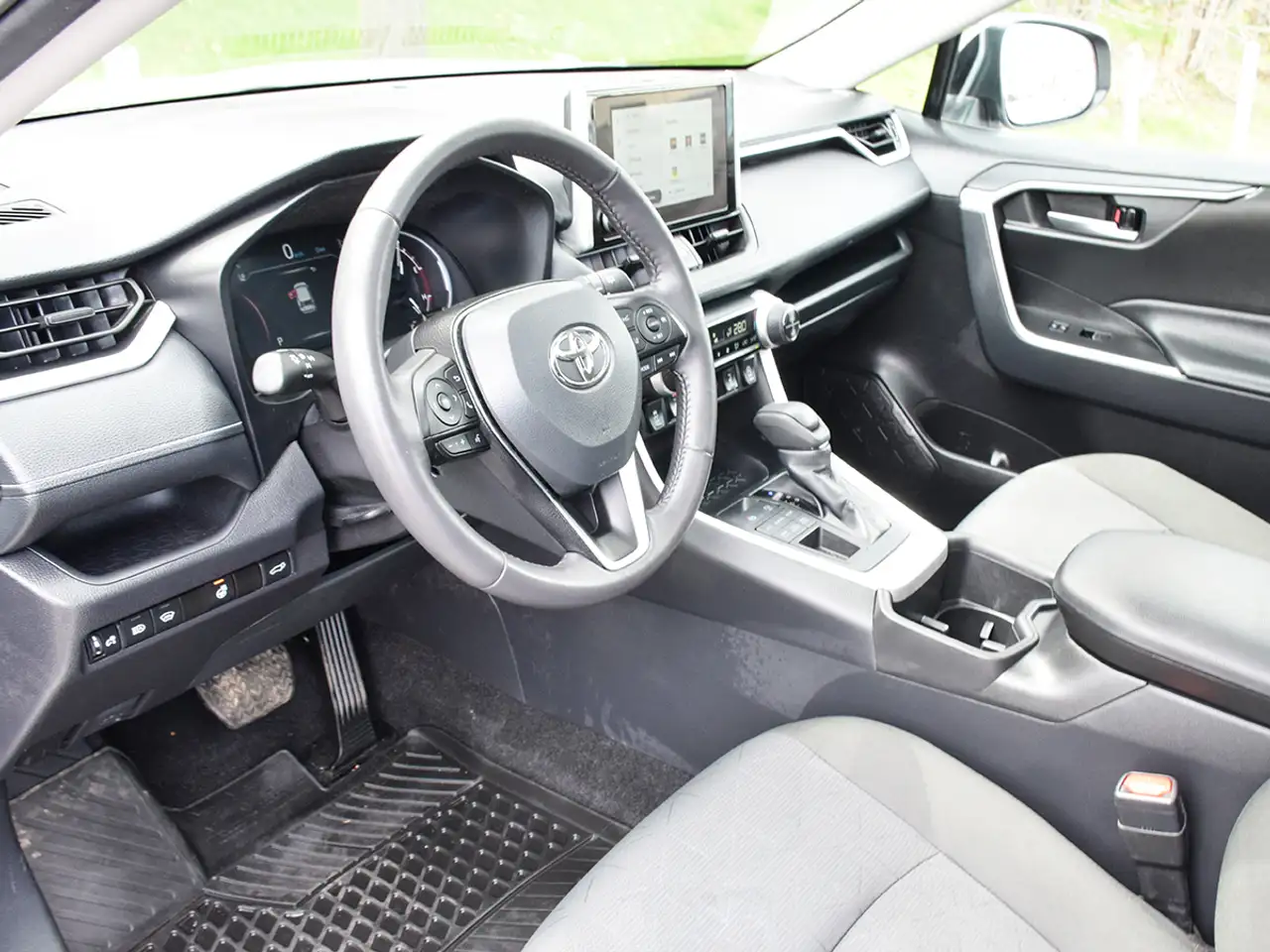 Toyota RAV 4 снимка Toyota RAV 4