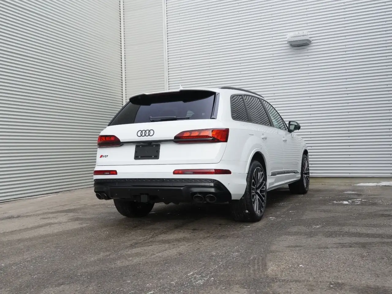 Audi SQ7 снимка Audi SQ7