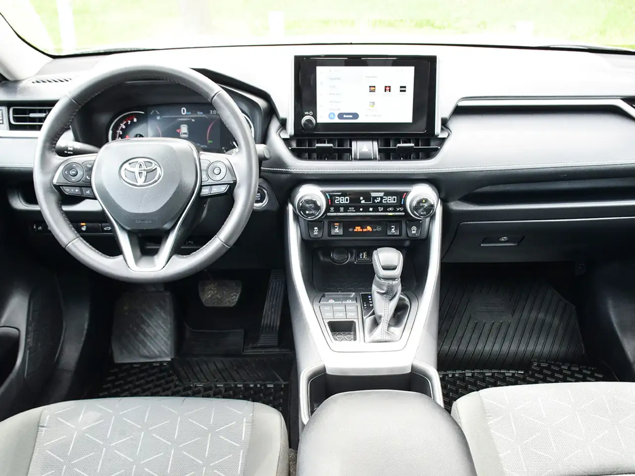 Toyota RAV 4 снимка Toyota RAV 4