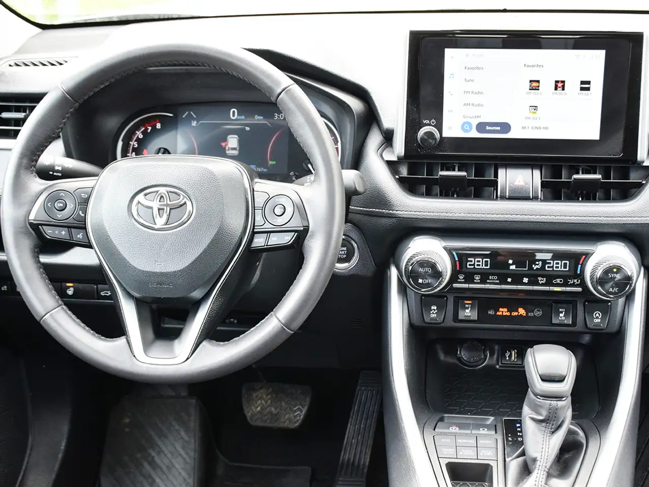 Toyota RAV 4 снимка Toyota RAV 4