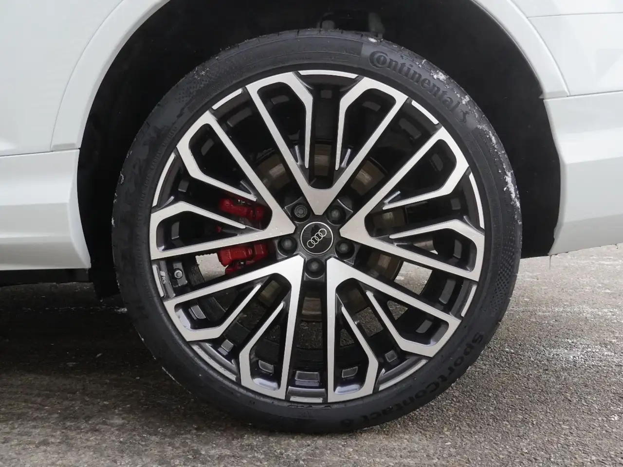Audi SQ7 снимка Audi SQ7