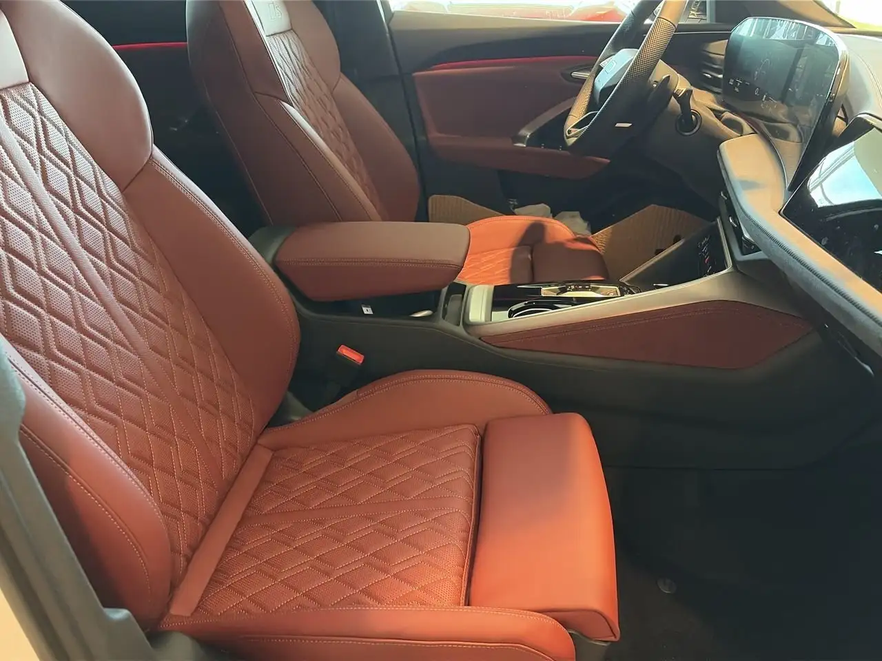 Audi SQ5 снимка Audi SQ5
