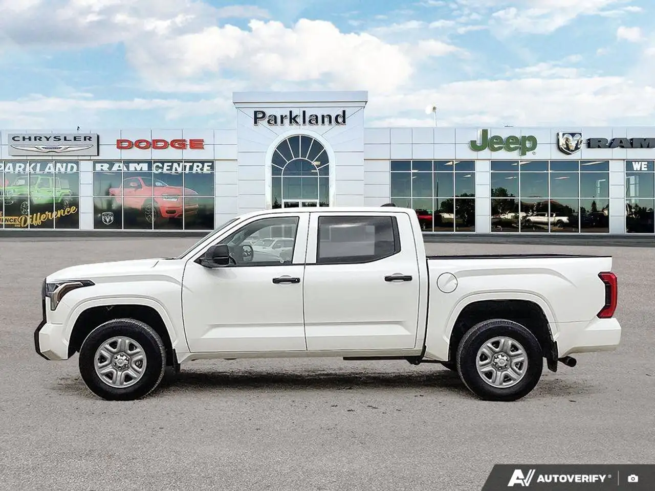 Toyota Tundra снимка Toyota Tundra