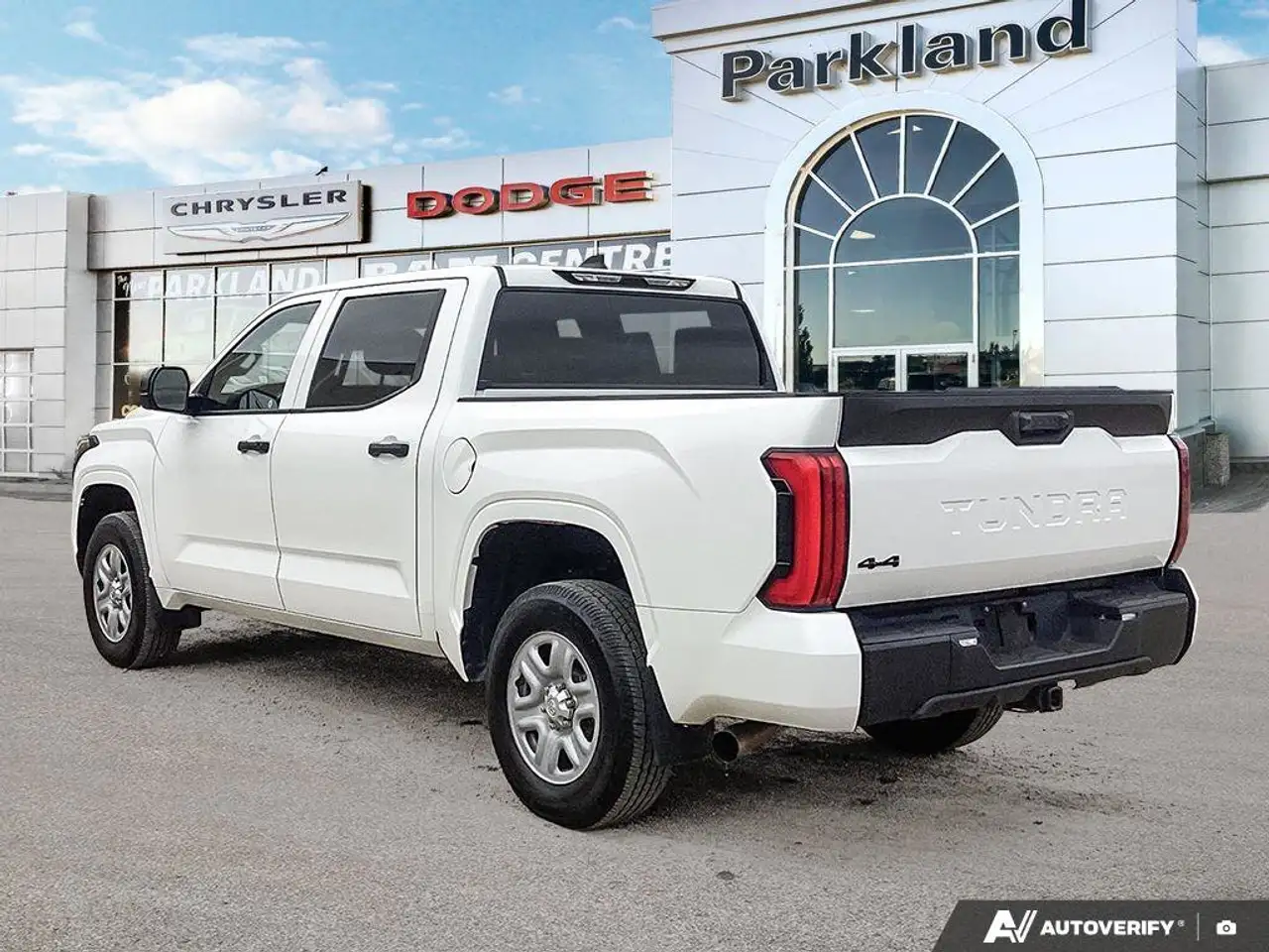 Toyota Tundra снимка Toyota Tundra