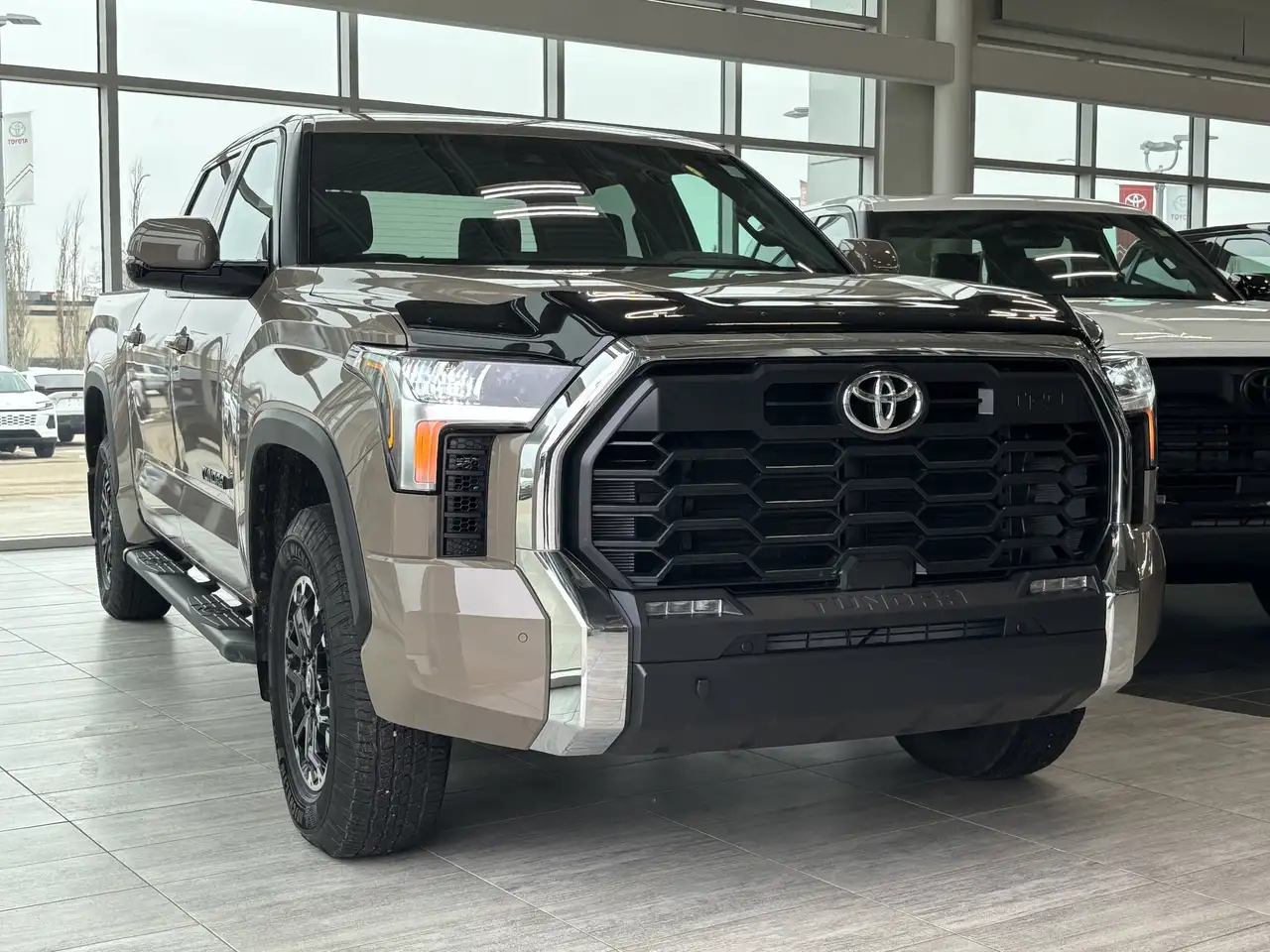 Toyota Tundra снимка Toyota Tundra
