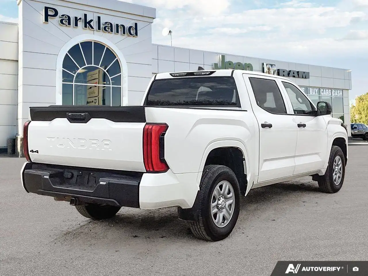 Toyota Tundra снимка Toyota Tundra