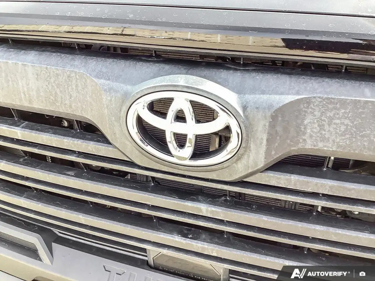 Toyota Tundra снимка Toyota Tundra
