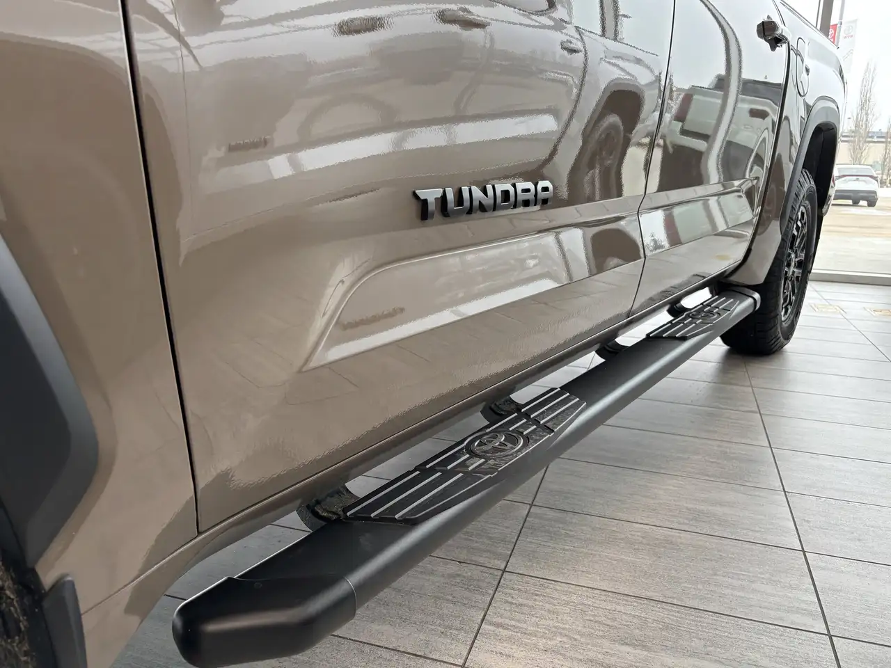 Toyota Tundra снимка Toyota Tundra