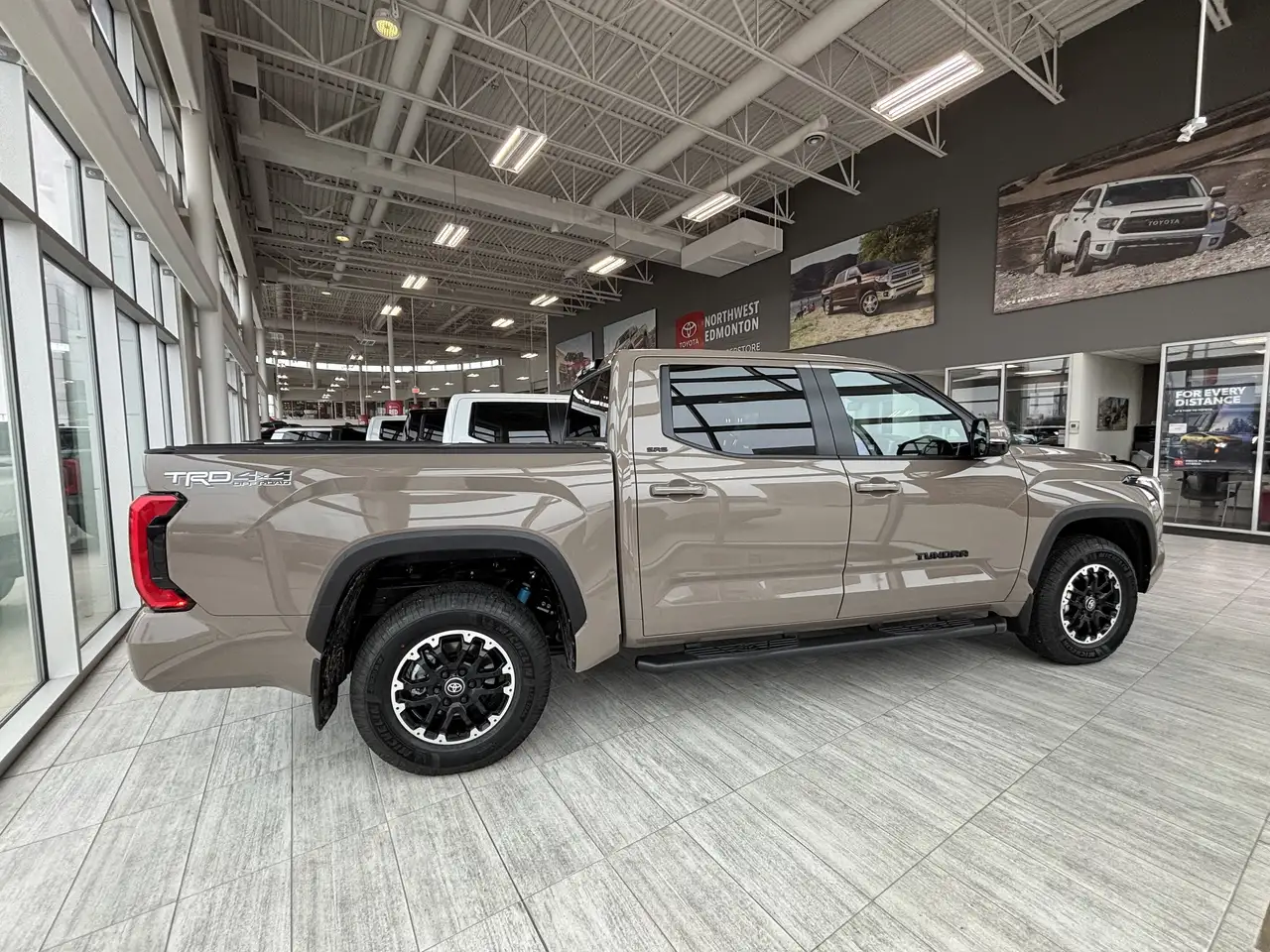 Toyota Tundra снимка Toyota Tundra
