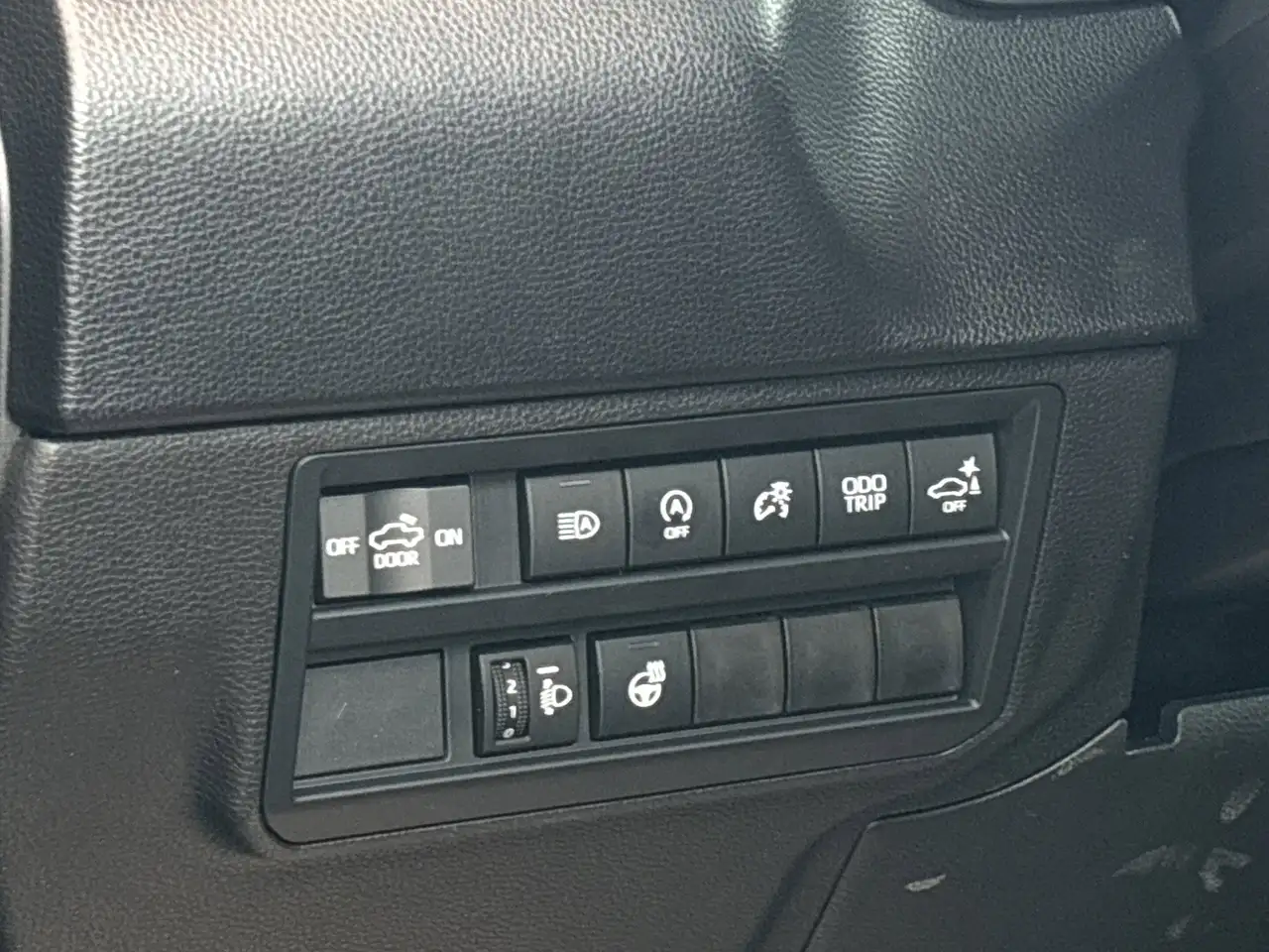 Toyota Tundra снимка Toyota Tundra