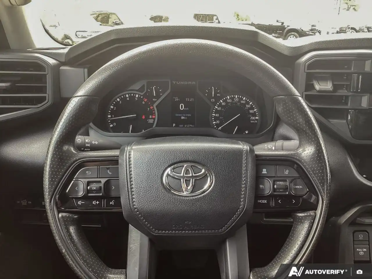 Toyota Tundra снимка Toyota Tundra
