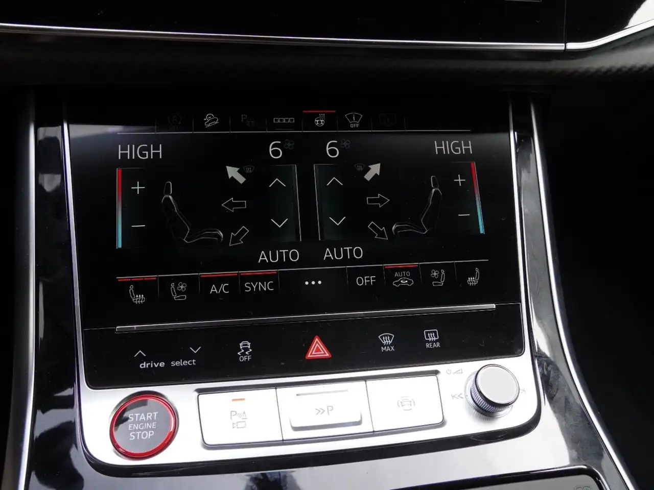 Audi SQ7 снимка Audi SQ7