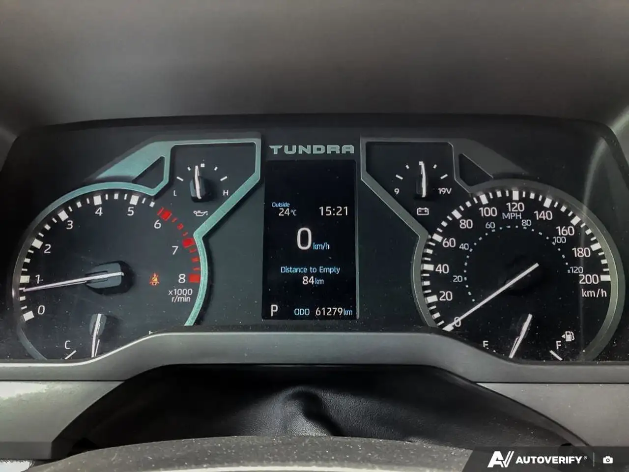 Toyota Tundra снимка Toyota Tundra