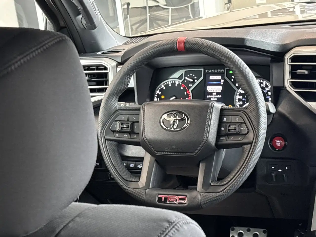 Toyota Tundra снимка Toyota Tundra