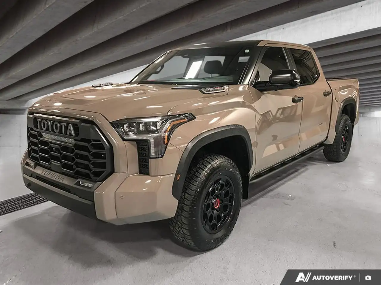 Toyota Tundra снимка Toyota Tundra