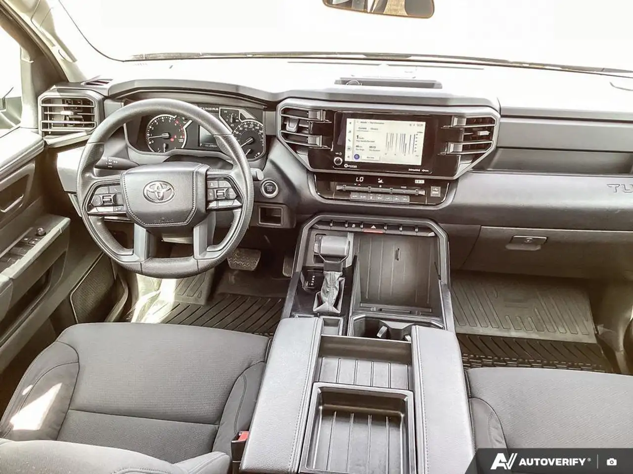Toyota Tundra снимка Toyota Tundra