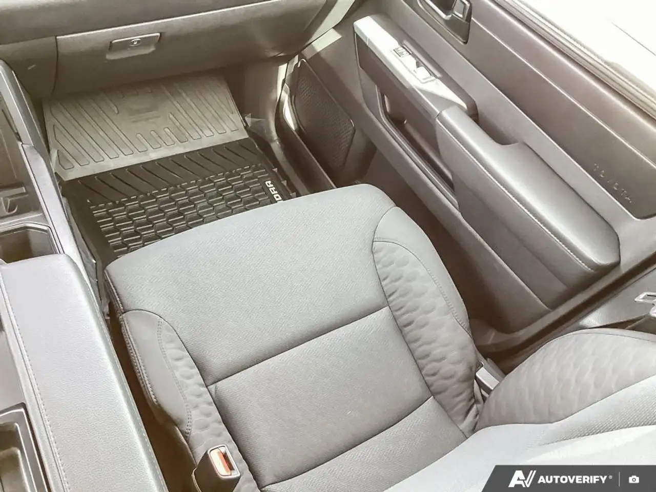 Toyota Tundra снимка Toyota Tundra
