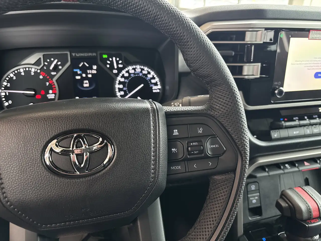 Toyota Tundra снимка Toyota Tundra