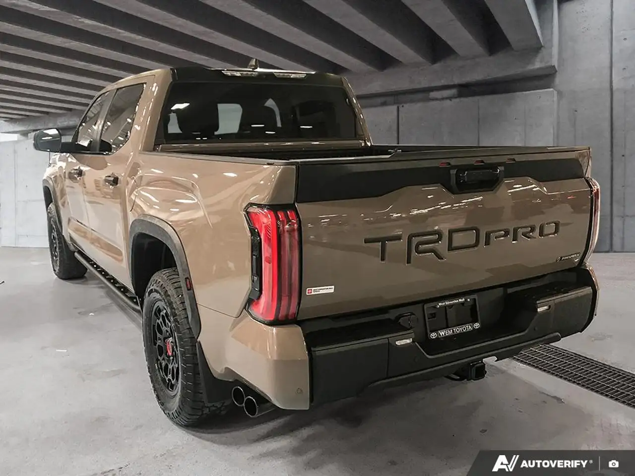 Toyota Tundra снимка Toyota Tundra