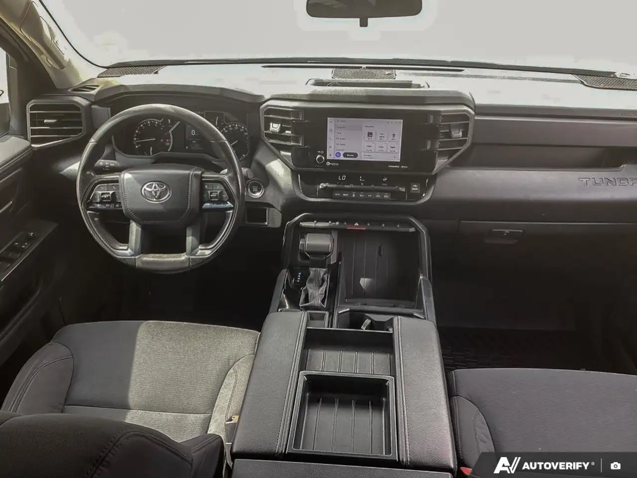 Toyota Tundra снимка Toyota Tundra