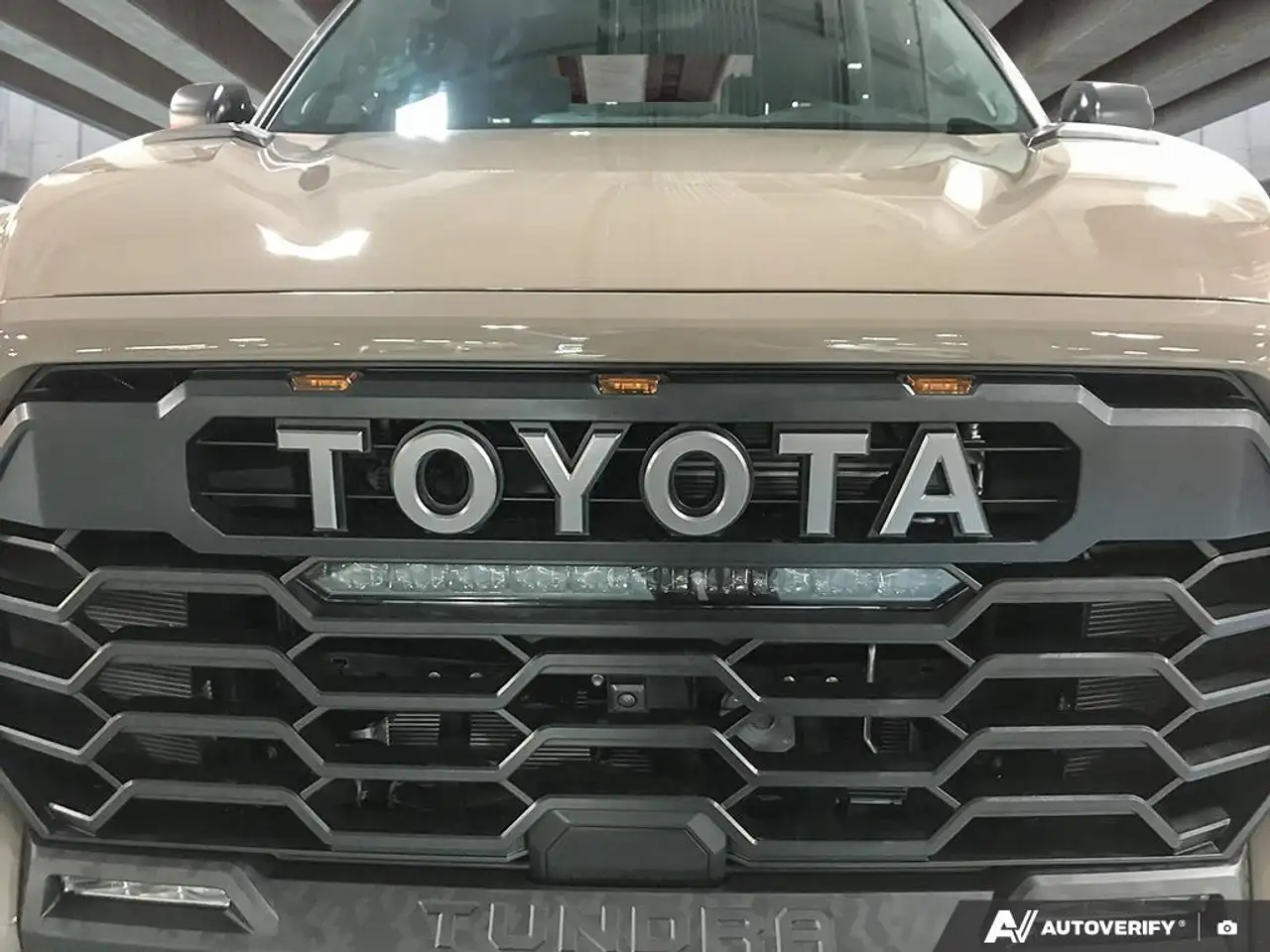 Toyota Tundra снимка Toyota Tundra