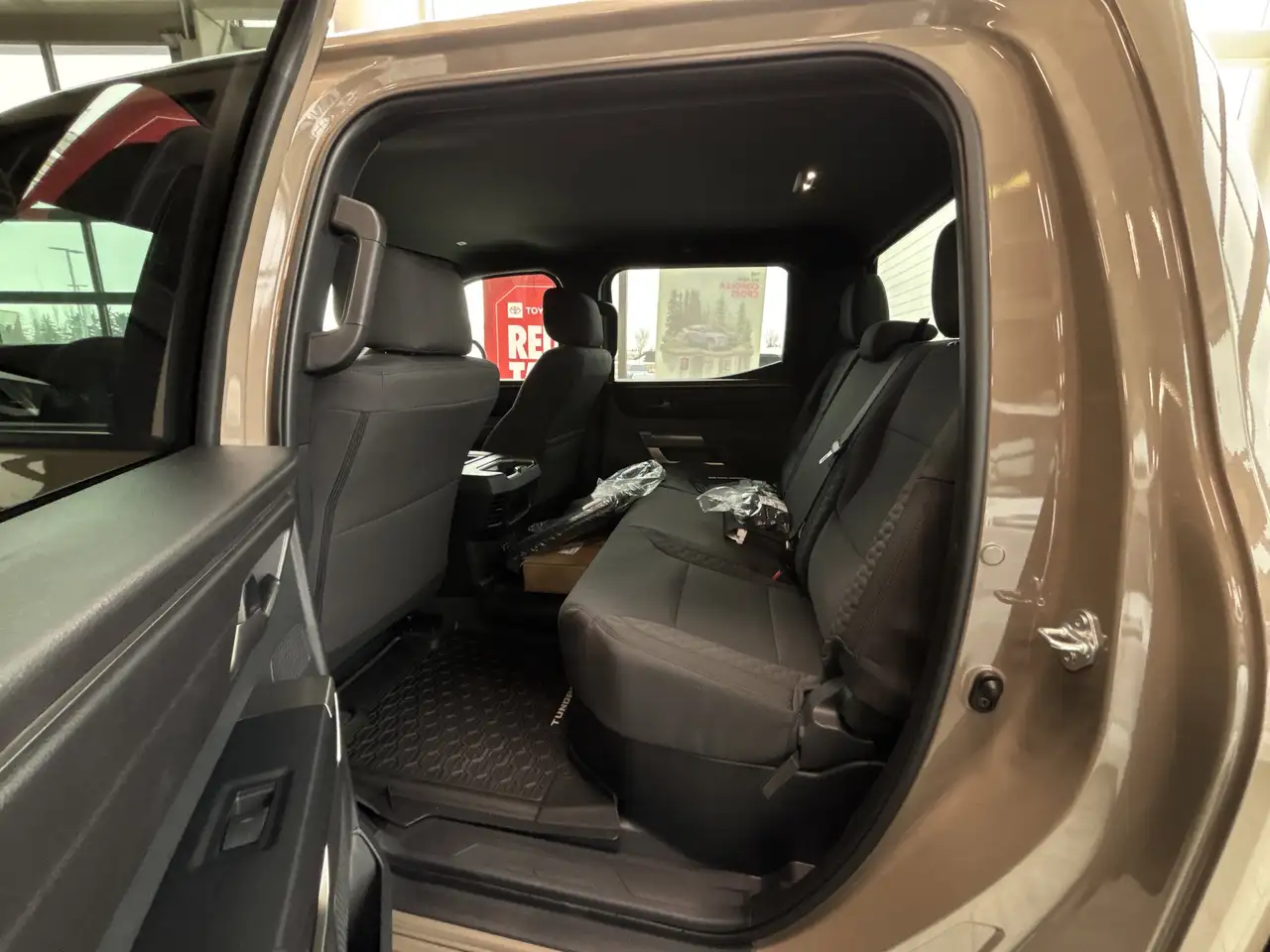 Toyota Tundra снимка Toyota Tundra
