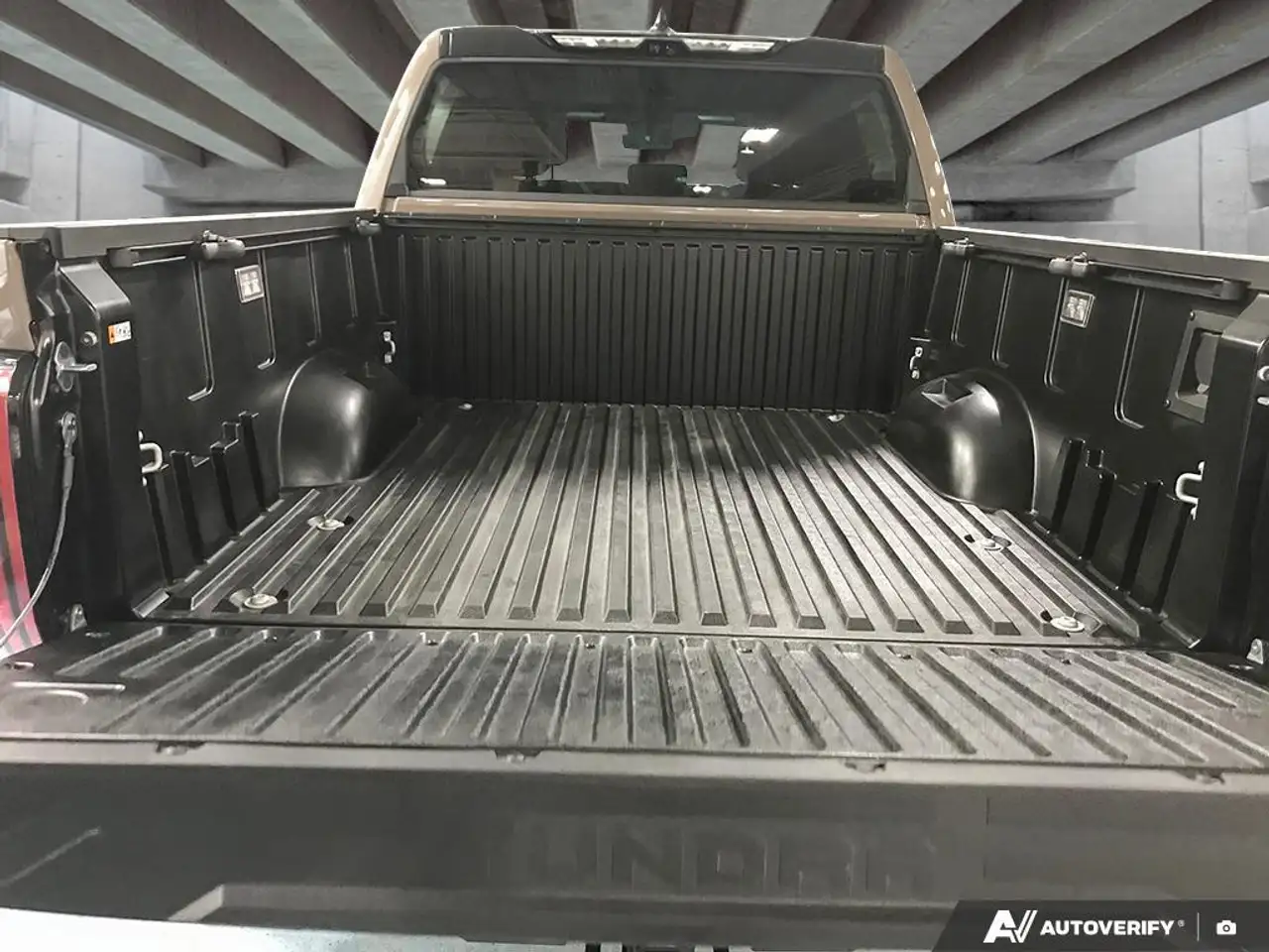 Toyota Tundra снимка Toyota Tundra