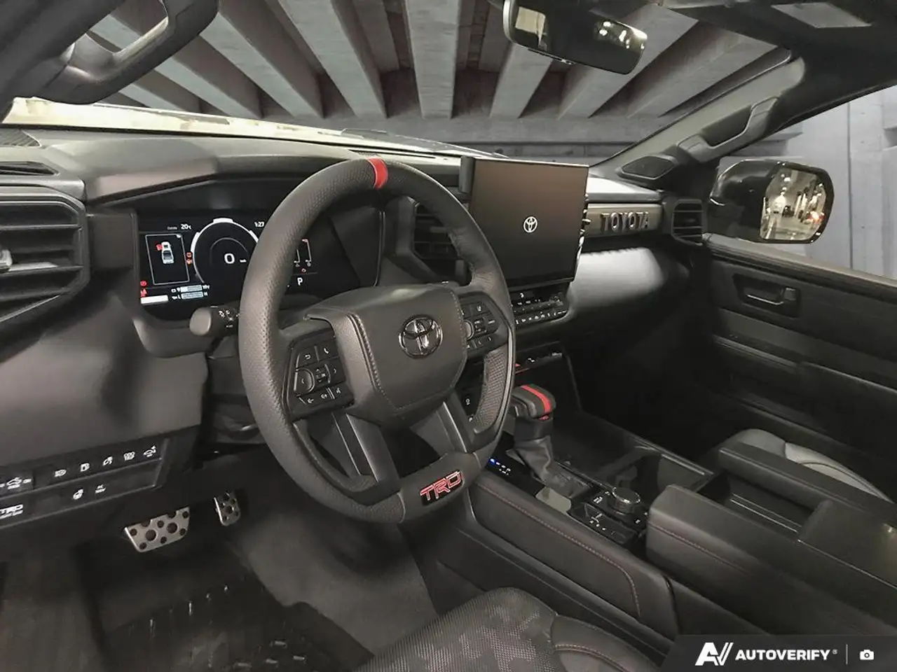 Toyota Tundra снимка Toyota Tundra