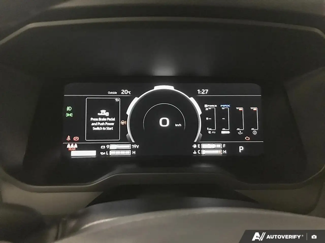 Toyota Tundra снимка Toyota Tundra