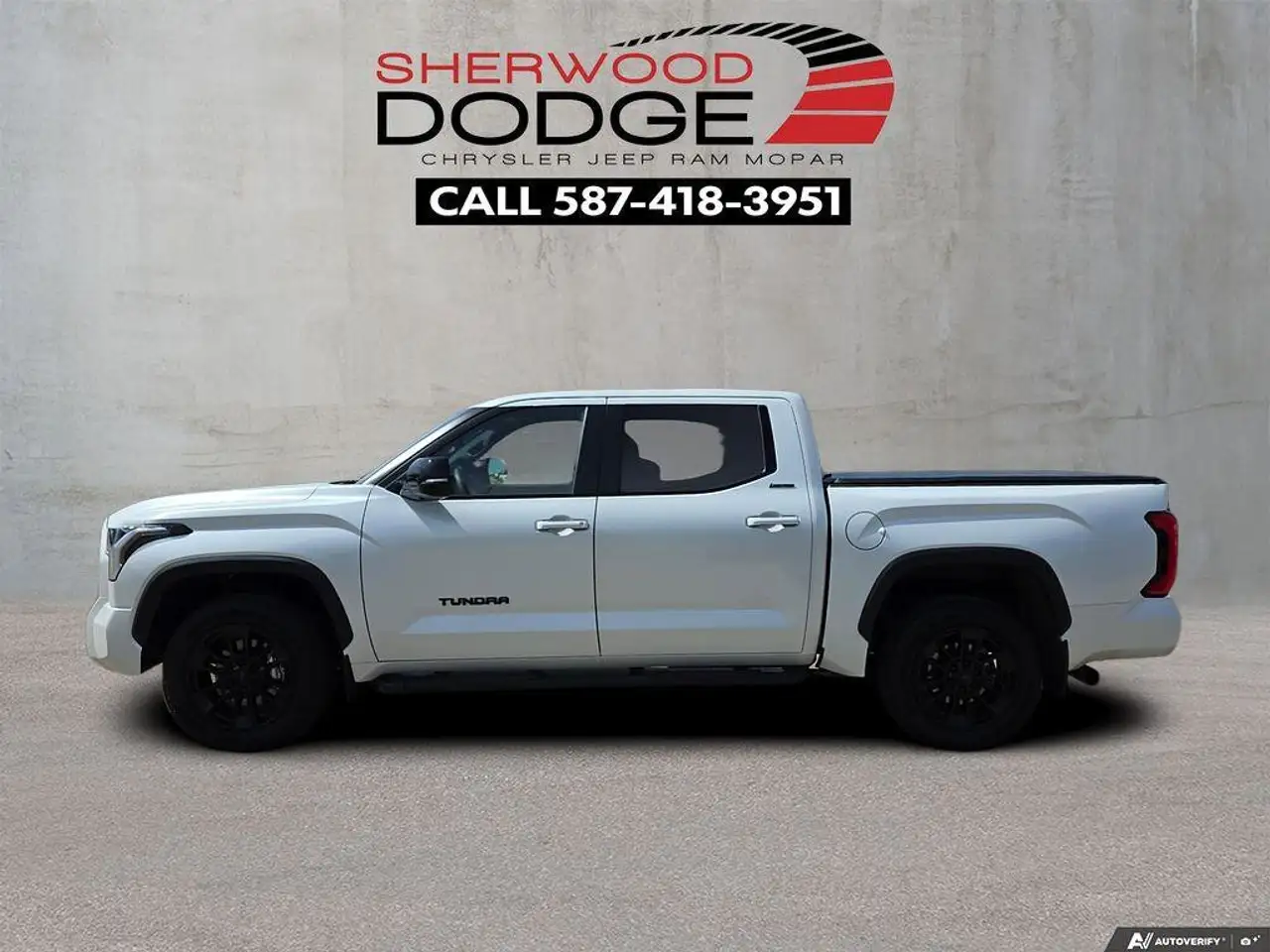 Toyota Tundra снимка Toyota Tundra