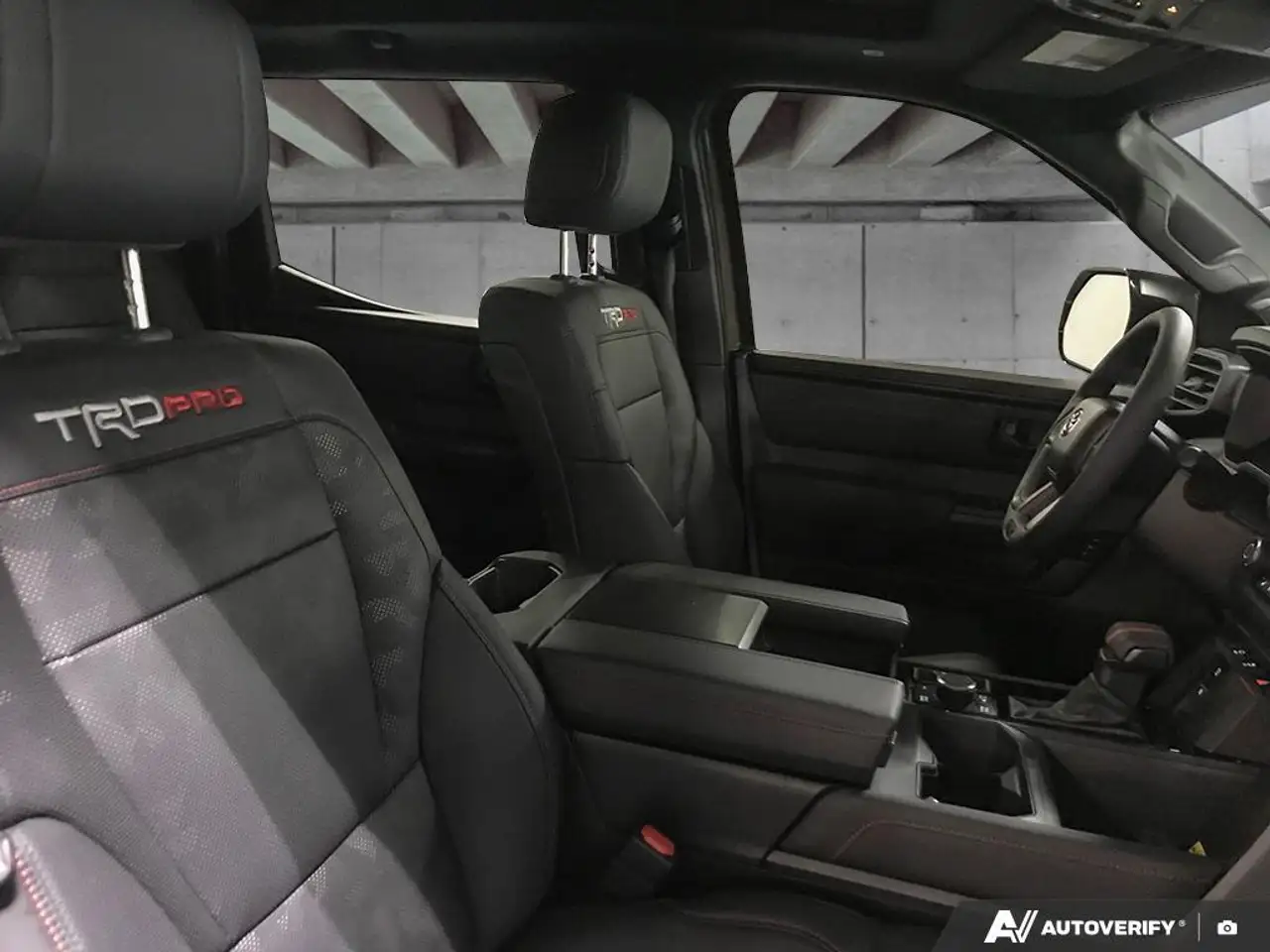 Toyota Tundra снимка Toyota Tundra