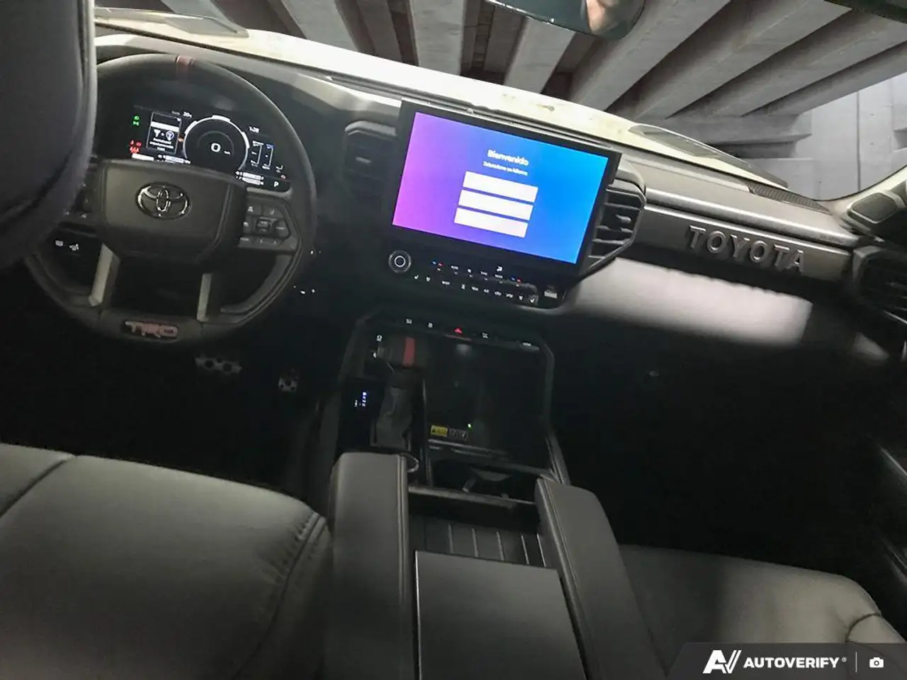 Toyota Tundra снимка Toyota Tundra