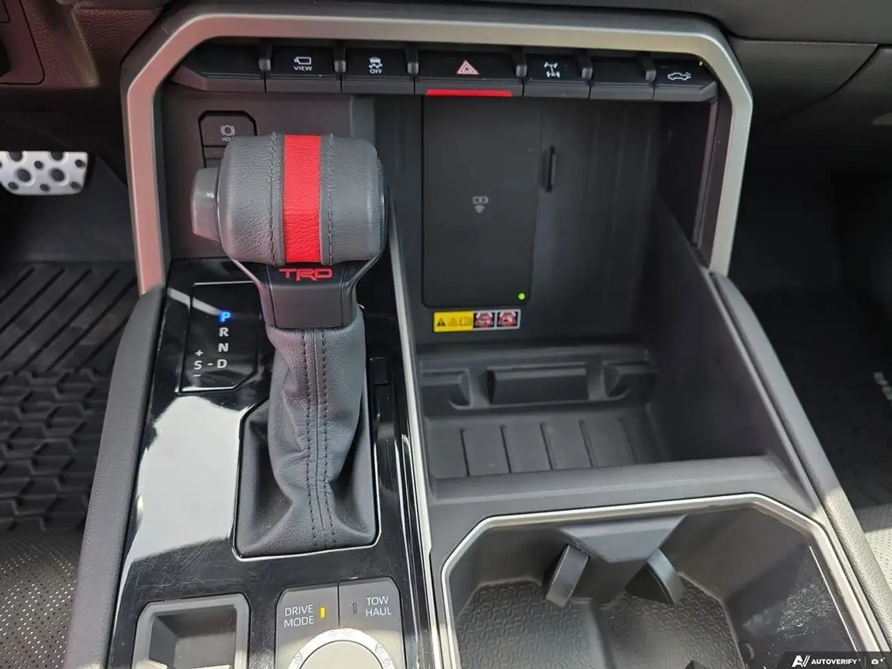 Toyota Tundra снимка Toyota Tundra