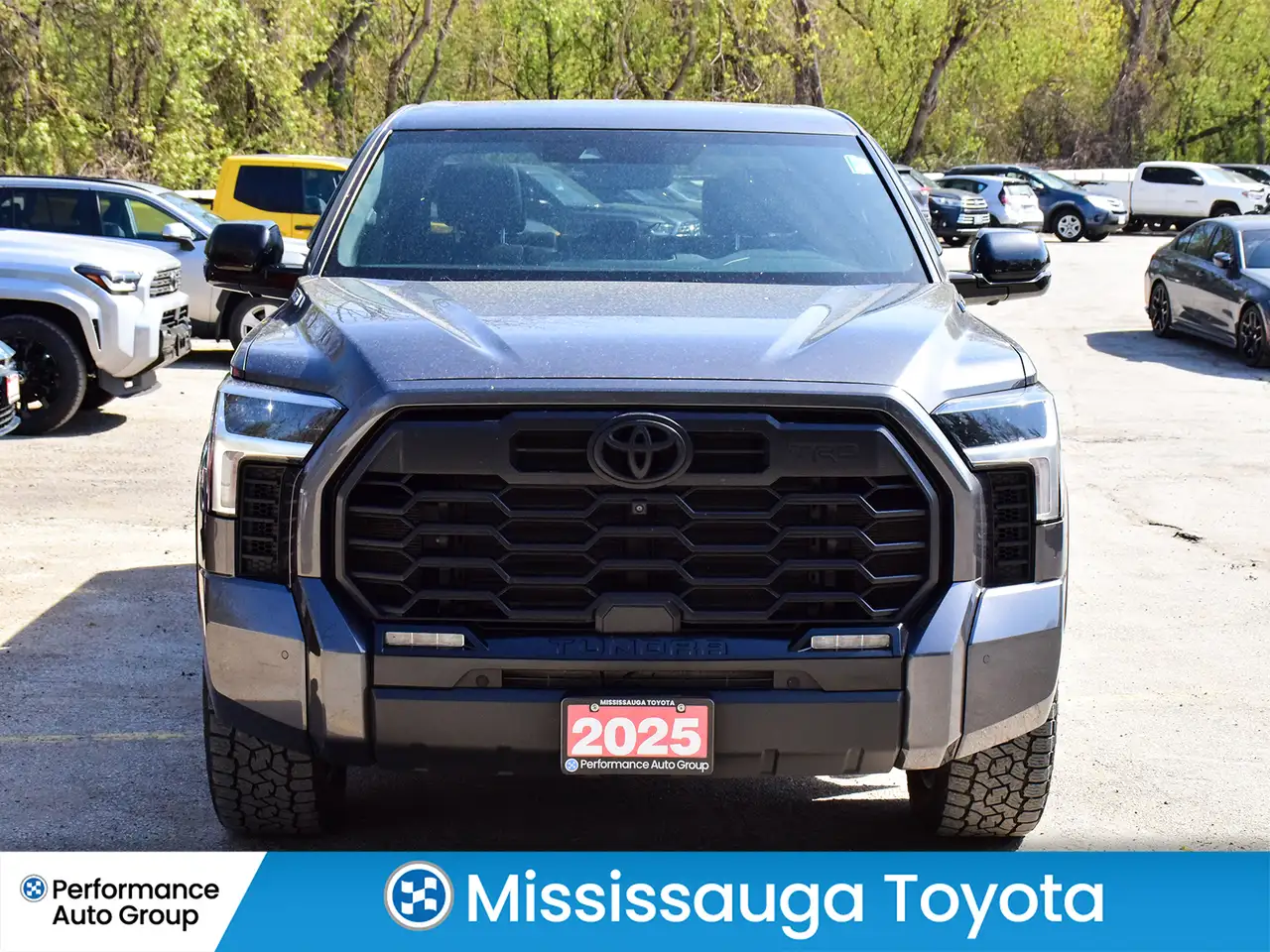 Toyota Tundra снимка Toyota Tundra