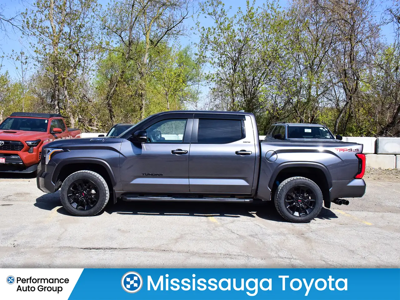 Toyota Tundra снимка Toyota Tundra