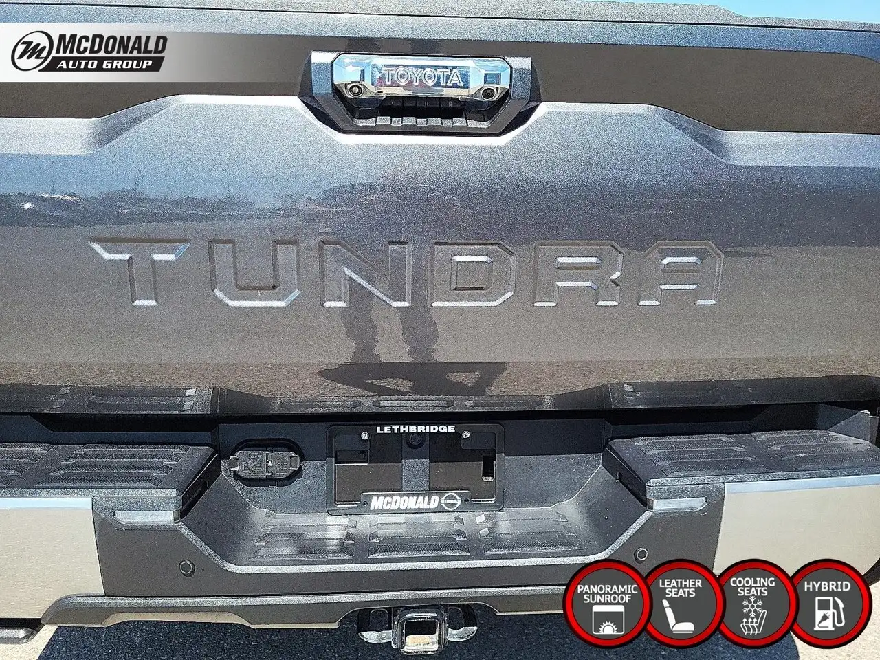 Toyota Tundra снимка Toyota Tundra